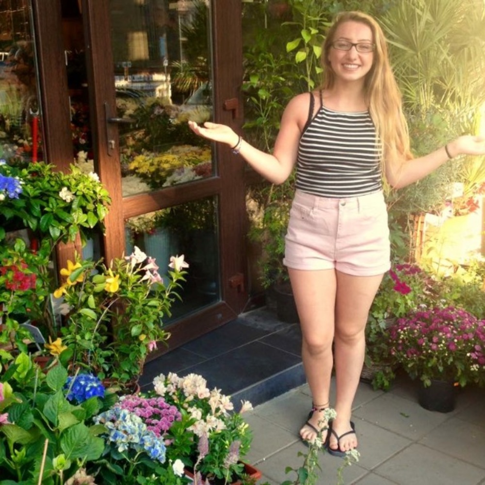 Striped Halter Crop Top ▫️◾️
